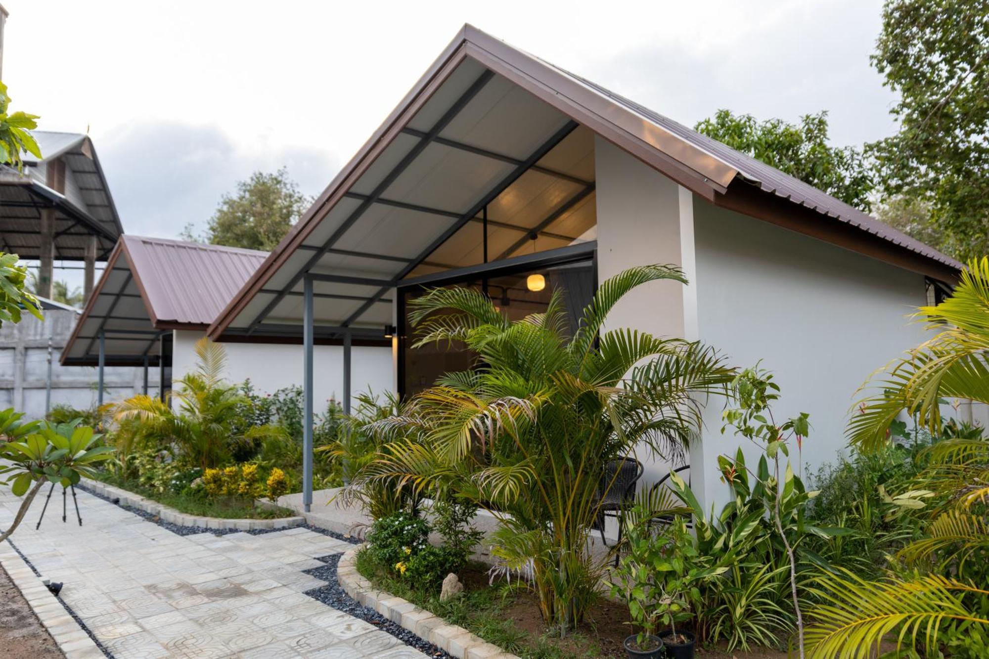 Rapina House Lägenhet Mai Khao Exteriör bild